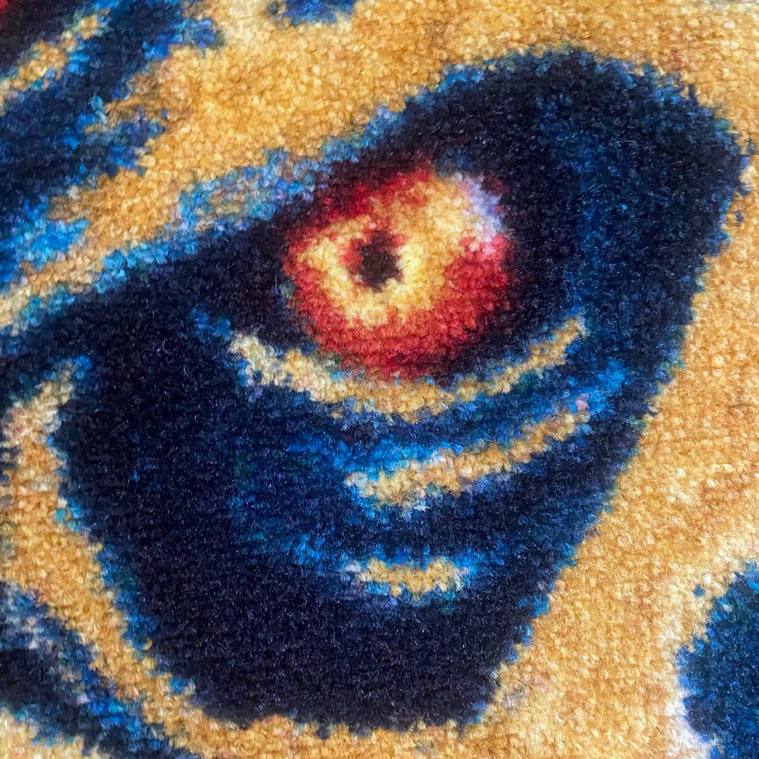 The Mimic Rug in Deepwater Ambush